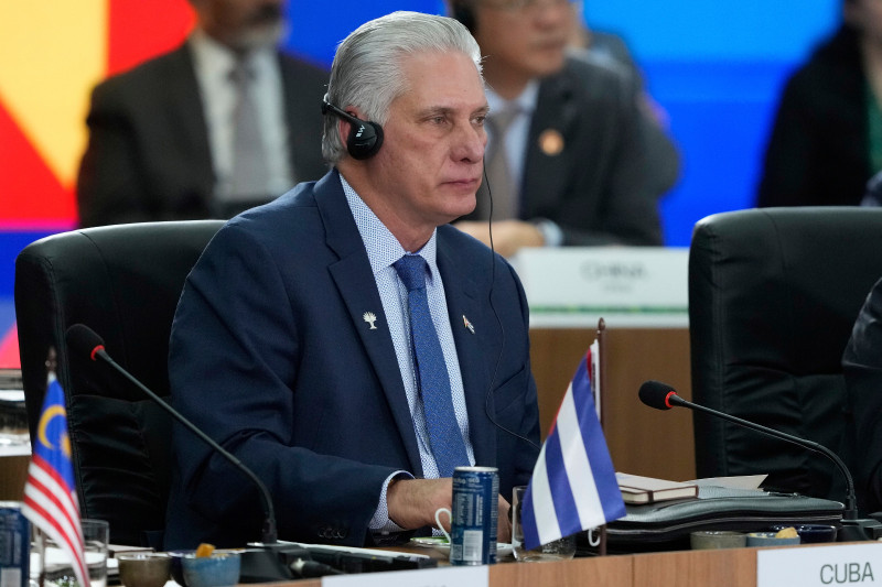 El presidente de Cuba, Miguel Díaz-Canel, asiste a la 17.ª cumbre anual de los BRICS en Río de Janeiro, el domingo 6 de julio de 2025.AP
